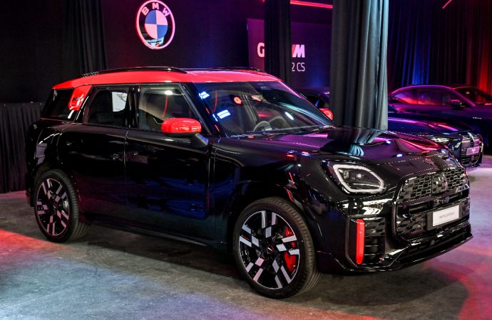 Mini lanza tres nuevas versiones para los Cooper y Countryman en Argentina