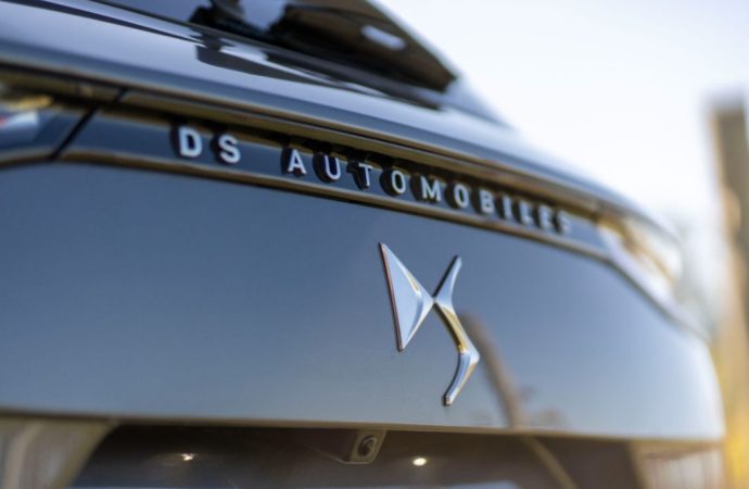 Los DS también se venderán en concesionarios de Citroën y Peugeot