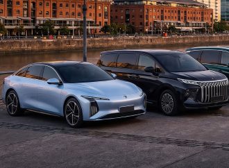 Las novedades de Oriente Motors: Forthing S7 y V9 y Landking LK3