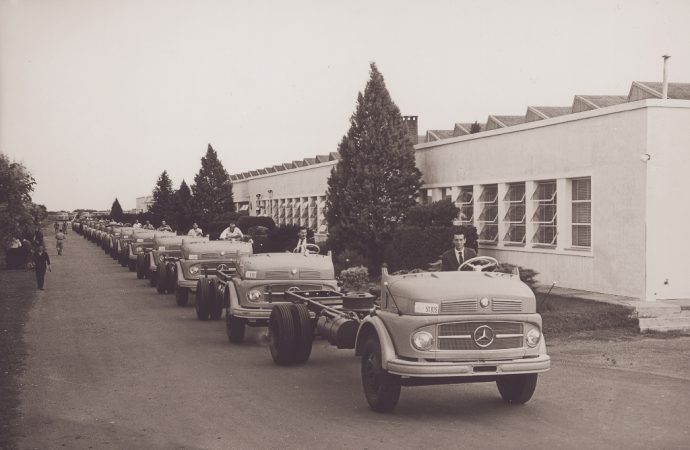 75 años moviendo al país: Mercedes-Benz Camiones y Buses celebra su trayectoria en Argentina y su apuesta a futuro