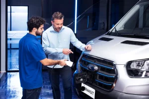 Ford Pro prueba un nuevo servicio de alertas preventivas para flotas