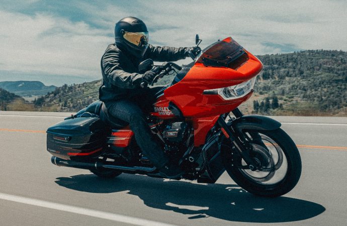 Harley-Davidson lanza la CVO Road Glide ST 