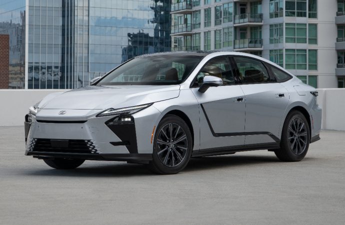 Lexus lanza la nueva generación del ES en Argentina