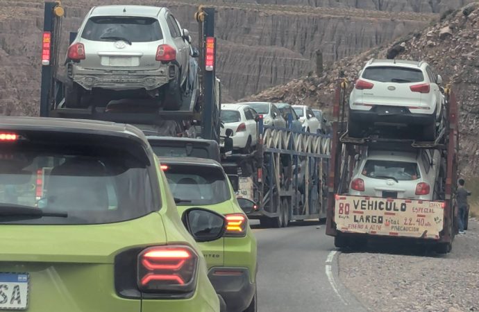 La insólita ruta de autos japoneses que terminan en Paraguay y cruza el norte argentino