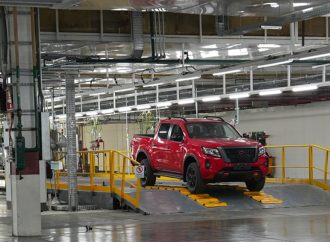 Nissan confía en la renovación del acuerdo con México: ya produce Frontier y nuevo Versa para nuestro mercado